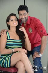 Aa Aiduguru Movie Trailer Launch